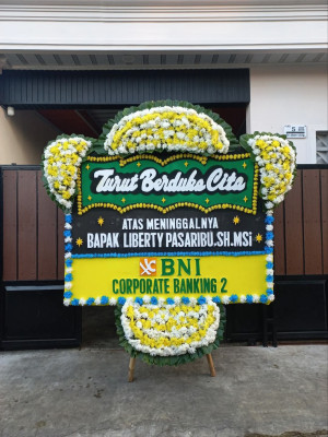 Papan Bunga Duka di Madidir Weru
