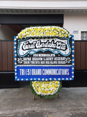 Papan Bunga Duka di Madidir Weru